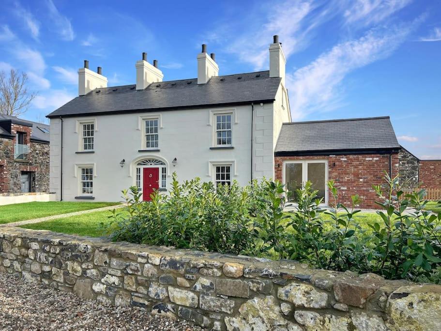 The Farmhouse At Corrstown Village Portrush Exterior foto